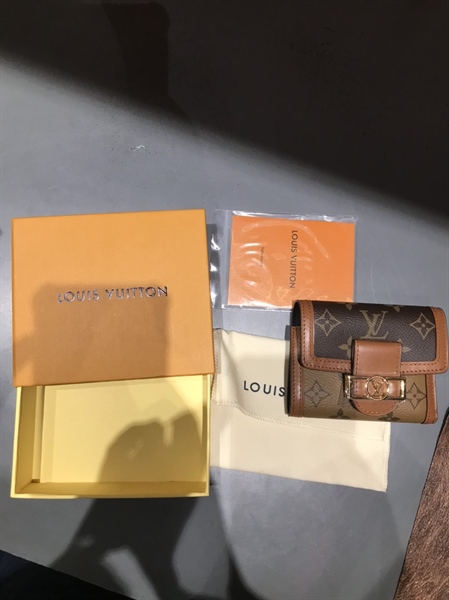 Ví LV hoa nâu gấp 3 KG+