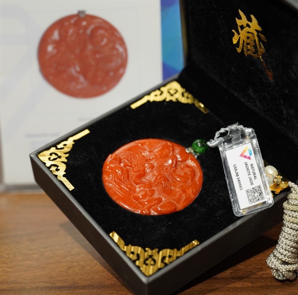 Mặt cẩm huyết 549983 +