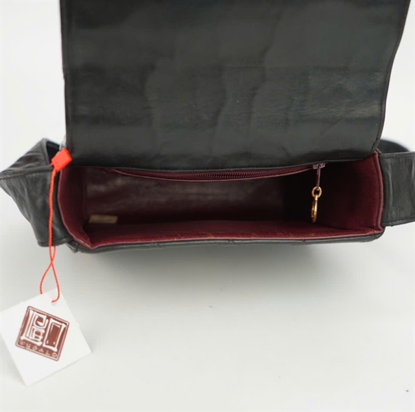 Túi Chanel đeo chéo ô vuông đen size 17 KG+