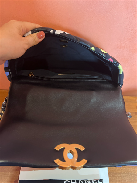 Túi Chanel đen viền nhiều màu +