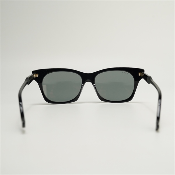 Mắt kính Gucci đen đính đá KG+