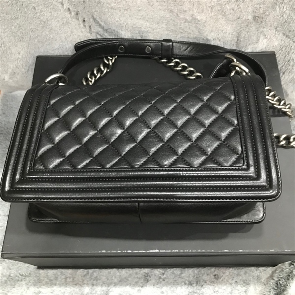 Túi Chanel Boy đen +