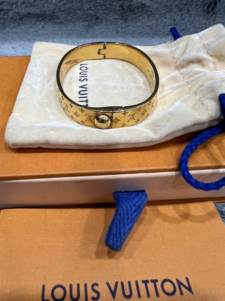 Vòng tay LV vàng KG+