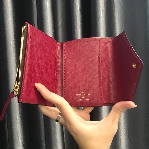Ví LV +