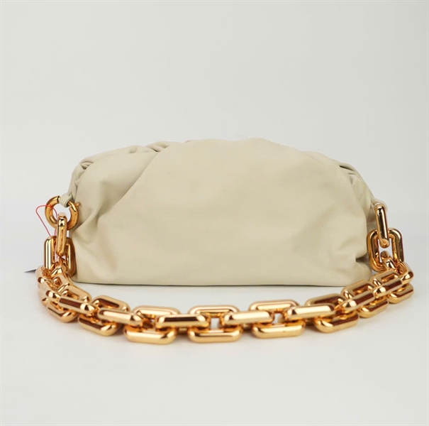 Túi Bottega màu trắng sữa size 28 KG+