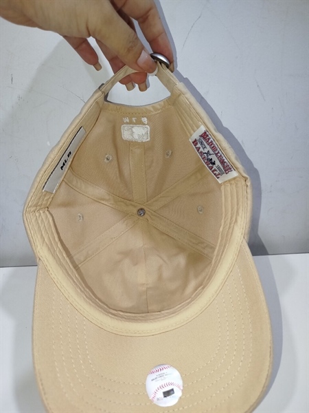 Nón Trắng NY Chữ Vàng KG+