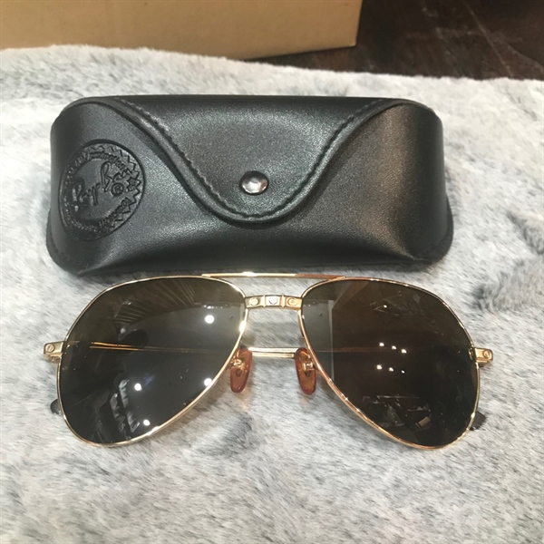 Kính râm Ray ban viền vàng KG+