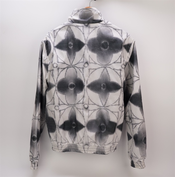 Áo khoác LV xám trắng KG+