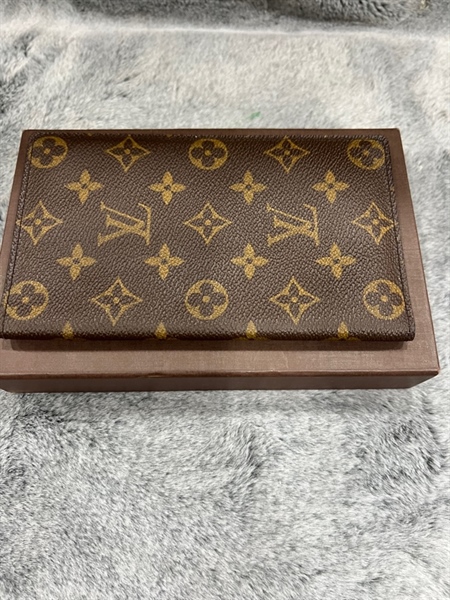 Ví LV dài hoa nâu+