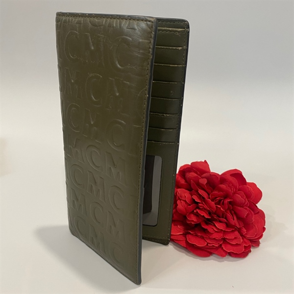 Ví cầm tay MCM KG