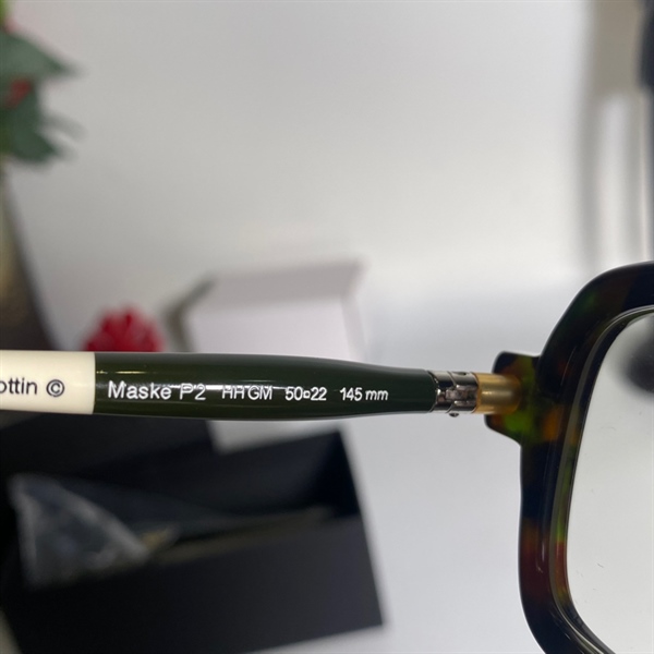 Kính Kuboraum chống ánh sáng xanh KG+