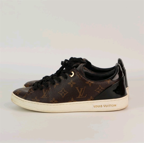 Giày LV hoa nâu KG+