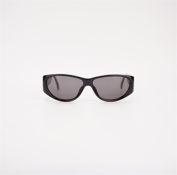 Mắt kính Dior màu đen KG+