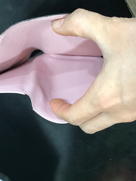 Ví LV Gập 3 Nút Hồng+