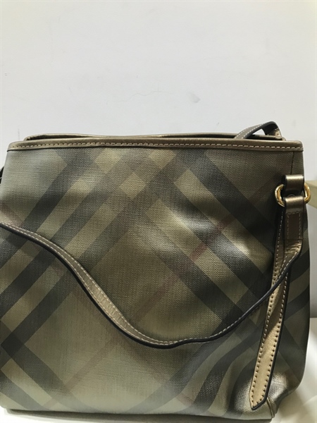 Túi Burberry Màu Đồng+