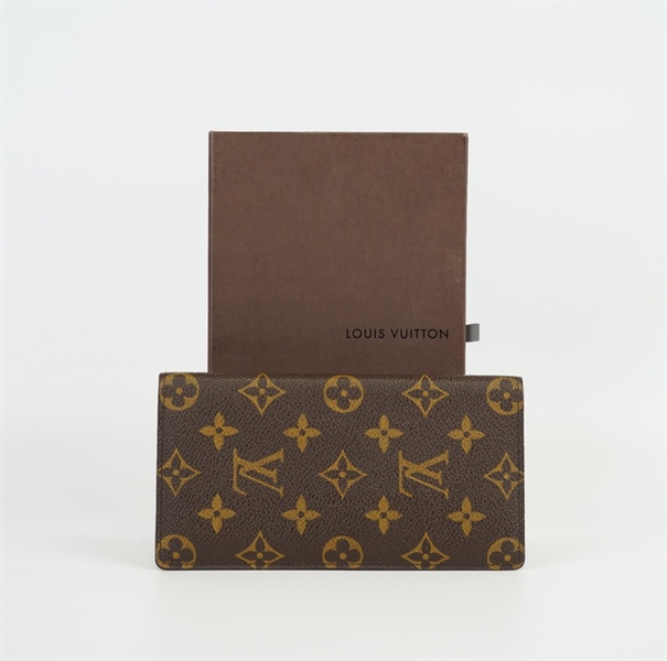 Ví dài LV hoạ tiết hoa nâu +