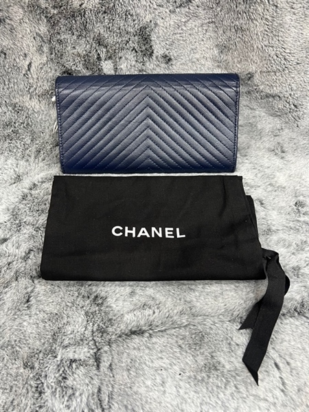 Ví chanel dài xanh có nắp +