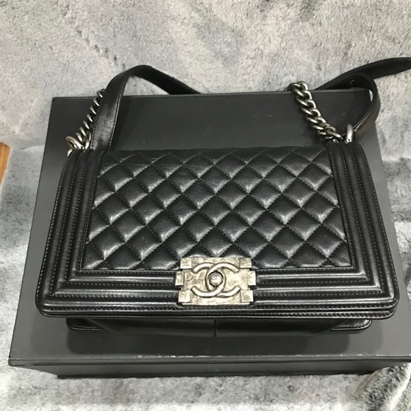 Túi Chanel Boy đen +