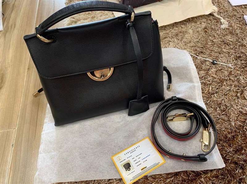 Túi Salvatore Đen Dây Đỏ KG+