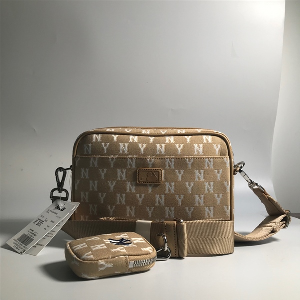 Túi MLB màu cf sữa có túi nhỏ kèm KG+