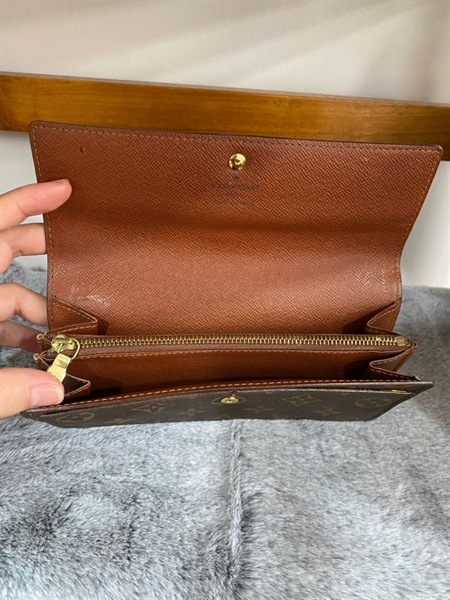 Ví LV dài hoa nâu KG+