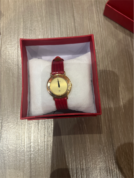 Đồng hồ GC quai da rắn đỏ kim đen sz lớn KG+