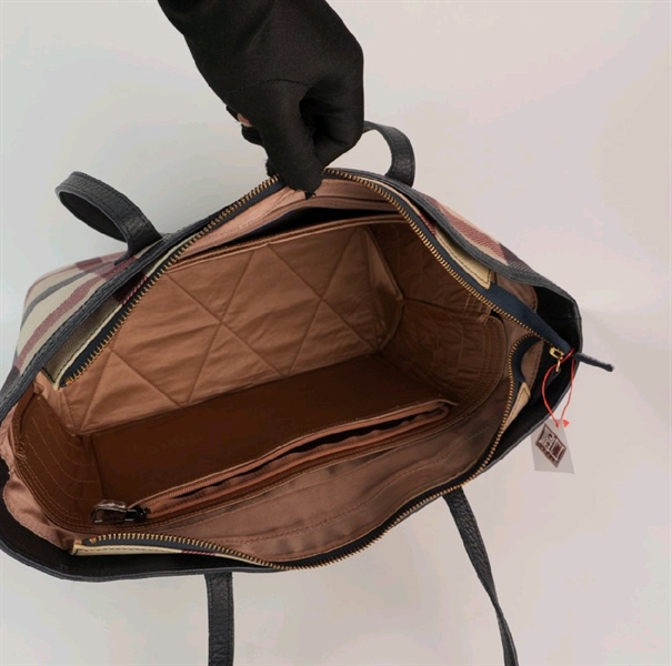 Túi BBR Blue Label tote đỏ kẻ trắng KG+