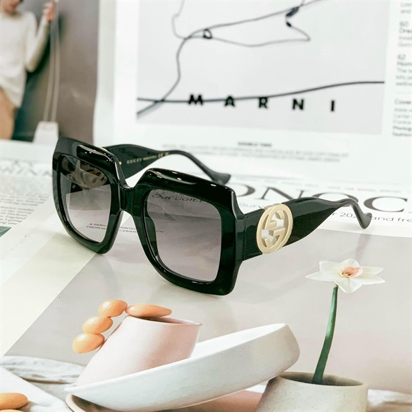 Kính Gucci đen bự KG+