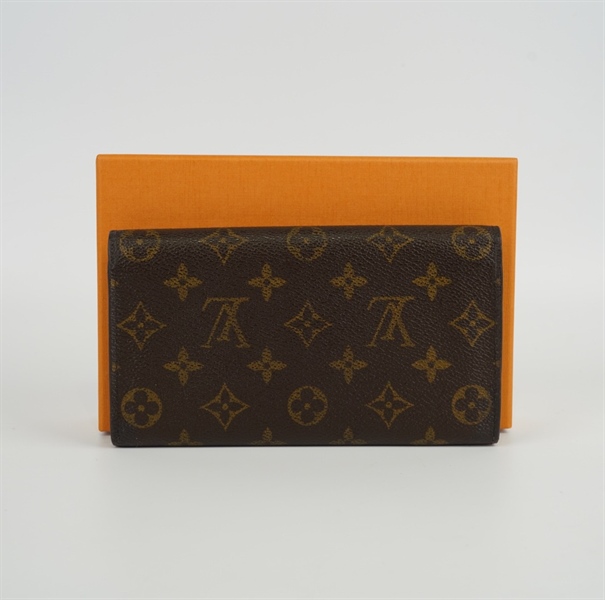 Ví LV hoạ tiết hoa nâu nút vàng +