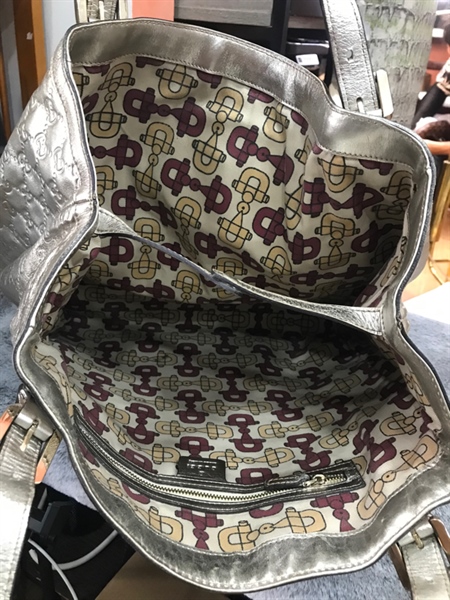 Túi xách GG màu bạc+