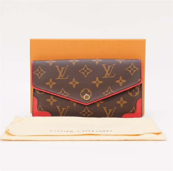 Ví LV hoạ tiết hoa nâu viền đỏ size 18cm +