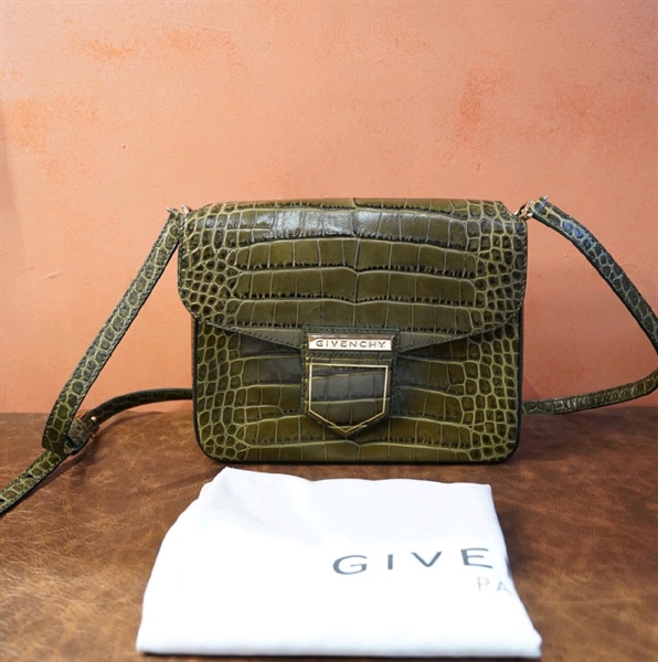 Túi Givenchy da rắn xanh KG+