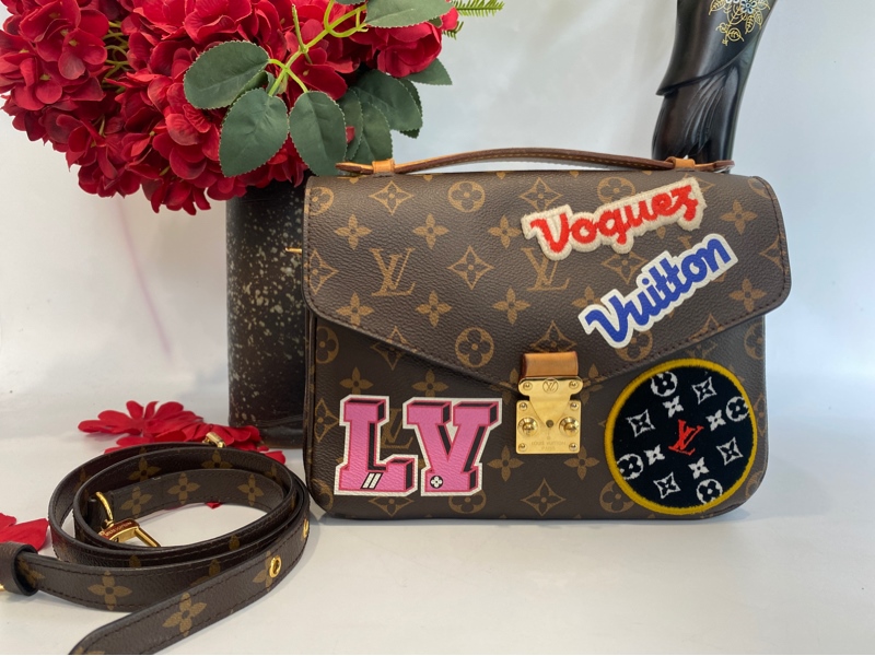 Túi LV Multi Pochette thêu KG+