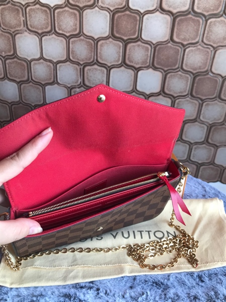 Ví LV Ô vuông Lòng Đỏ+