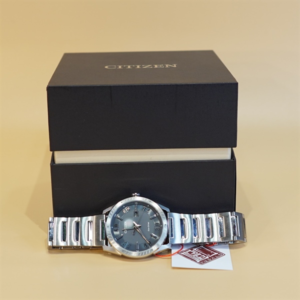 Đồng hồ nam Citizen xích lớn số đen KG+