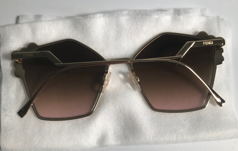 New Kính Fendi đính đá hồng KG+