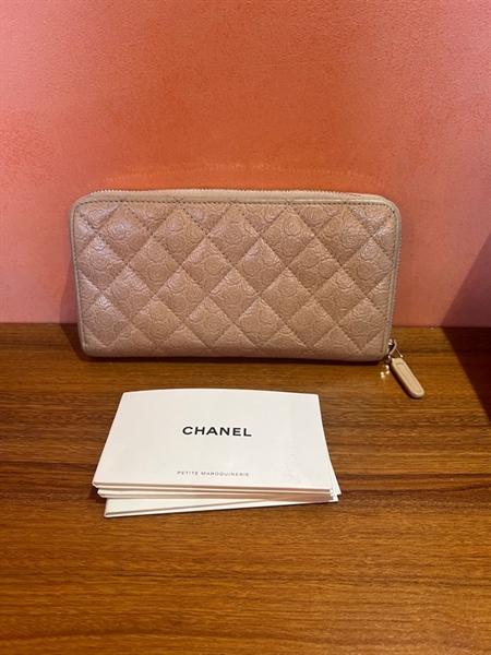 Ví Chanel hoa trà màu nude +