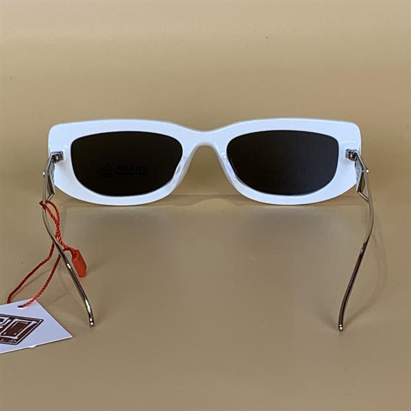 Kính Prada trắng gọng kim loại KG+