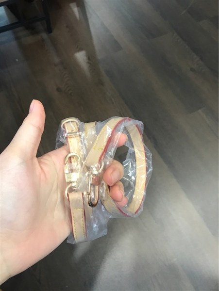 Dây da tặng khách +