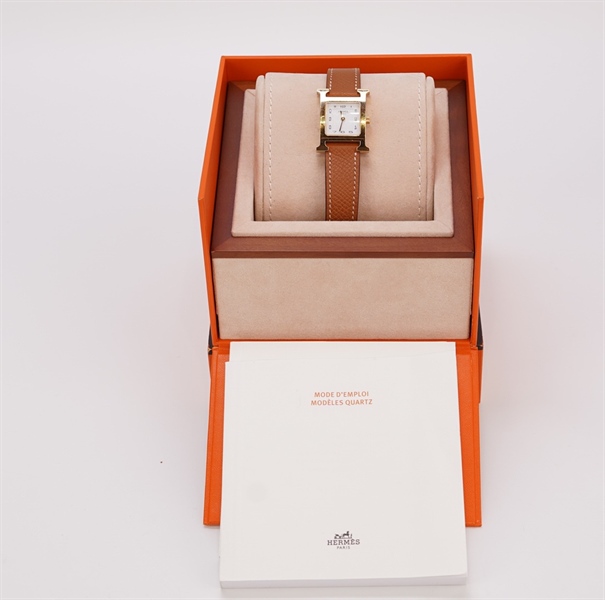 Đồng hồ Hermes vuông da nâu KG+
