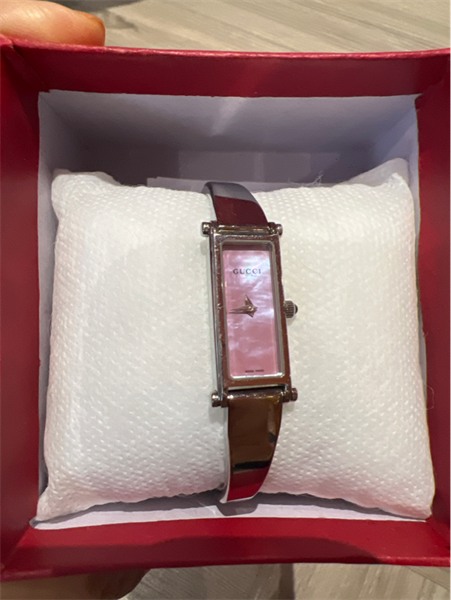 Đồng hồ GC mặt chữ nhật lòng hồng dây bạc KG+