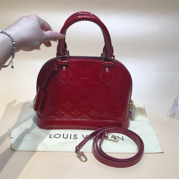 Túi LV Alma đỏ đô có ổ chìa+