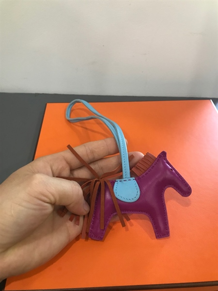 Charm Ngựa Hermes Tím+