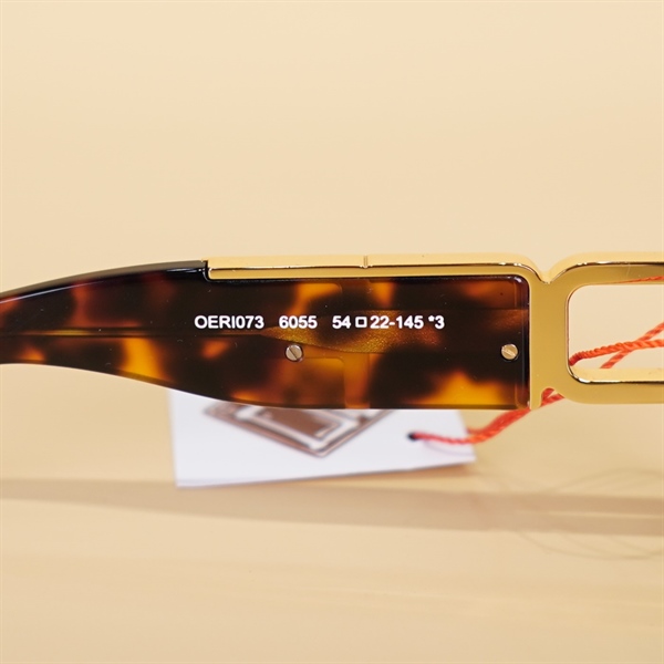 Kính Of-White Hoa Vân+