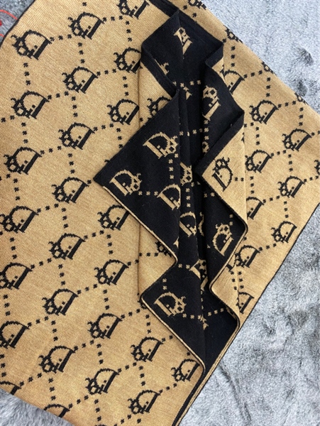 Khăn Dior Đen Phối Nude+