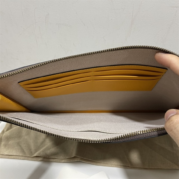 Túi Clutch GG Xám Đầu Hổ dây vàng+