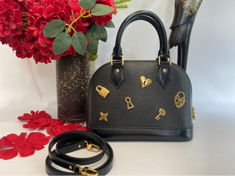 Túi LV lock love KG+