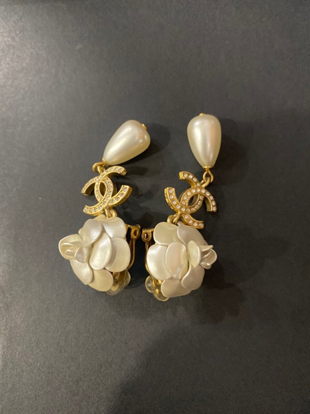 Bông tai Chanel KG+