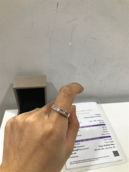 Nhẫn Kim cương TT vàng 56 viên KG+
