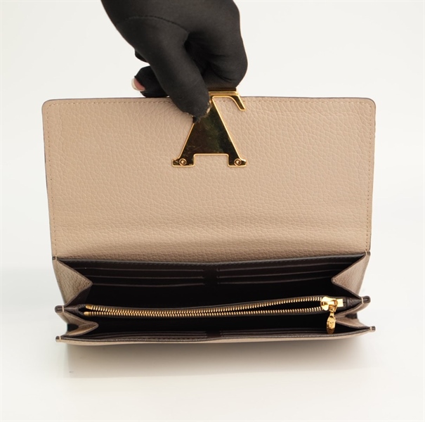 Ví LV màu nude KG+